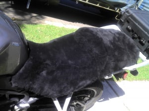 Triumph Explorer 1200. 2012- Black Sheepskin Motorcycle Seat Cover
